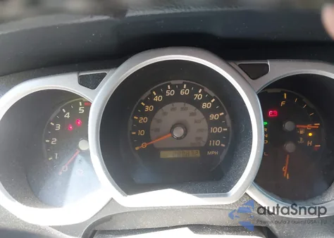 2004 Toyota 4Runner Sr5 V8 z USA, uszkodzony, nr VIN JTEZT14R040015225